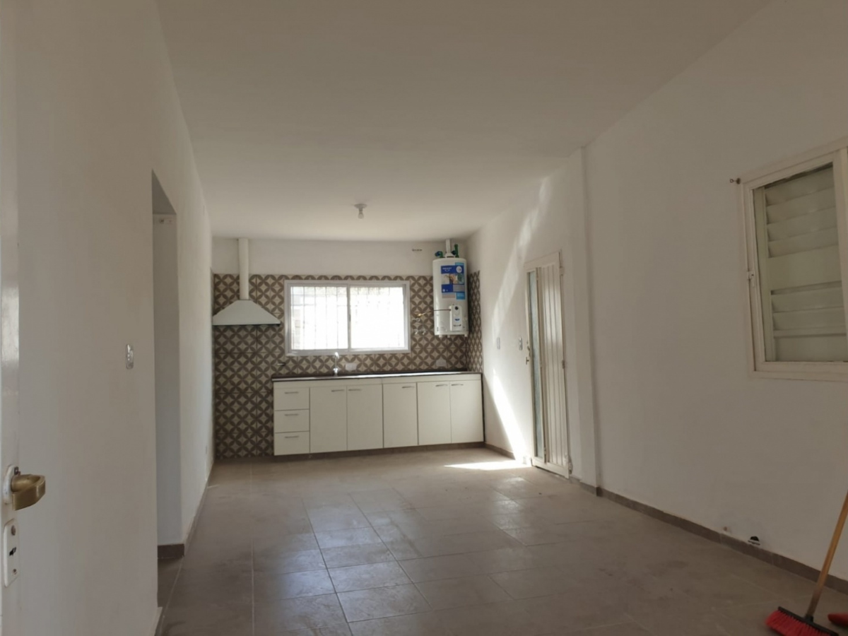 Casa – Calle Ricardo Balbín