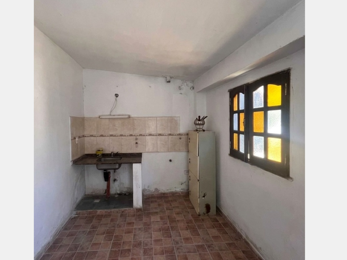 Casa – Calle Av. Central – Barrio Lalahenes