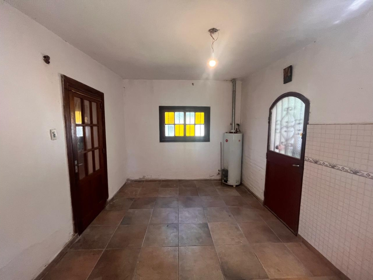Casa – Calle Av. Central – Barrio Lalahenes