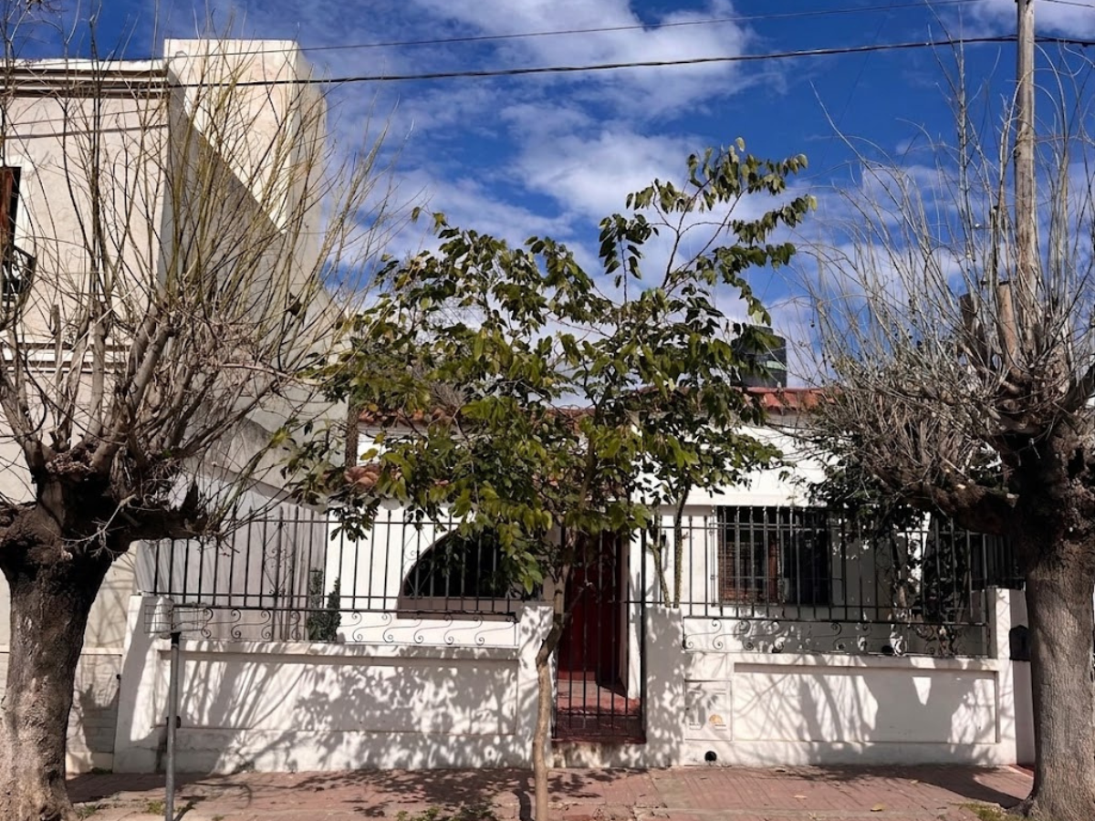 Chalet con estilo colonial – Barrio Norte