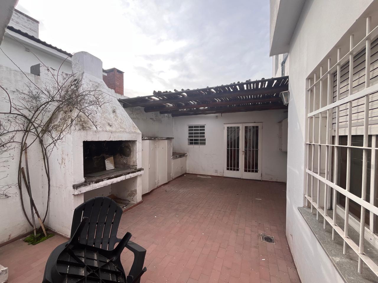 20295909-1fb0-4456-bc01-1fb7c2e59059 CASA EN VENTA-BARRIO PELLEGRINI.