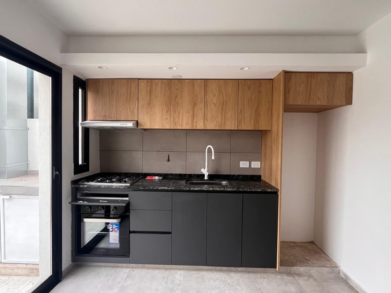 DÚPLEX EN ALQUILER – BARRIO PELLEGRINI – A ESTRENAR.