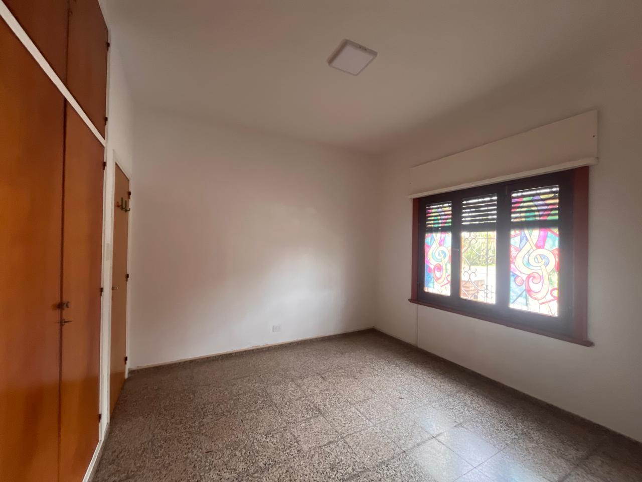 2fe05ccd-4328-436e-84b2-f49bee02a822 CASA EN VENTA-BARRIO PELLEGRINI.