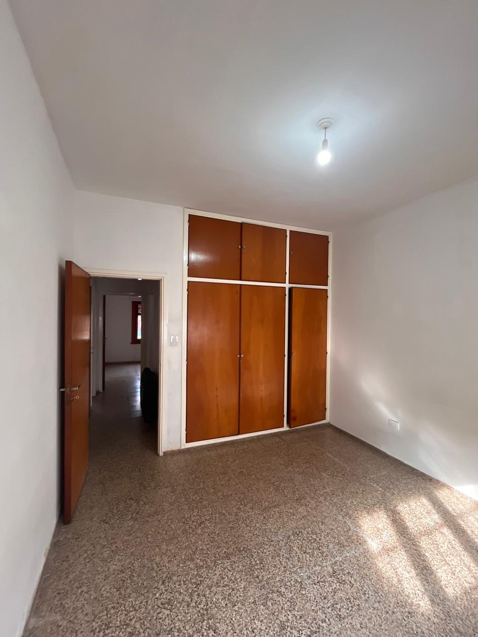 8fea542a-411a-4039-b5a8-1f8e8bd8d998 CASA EN VENTA-BARRIO PELLEGRINI.