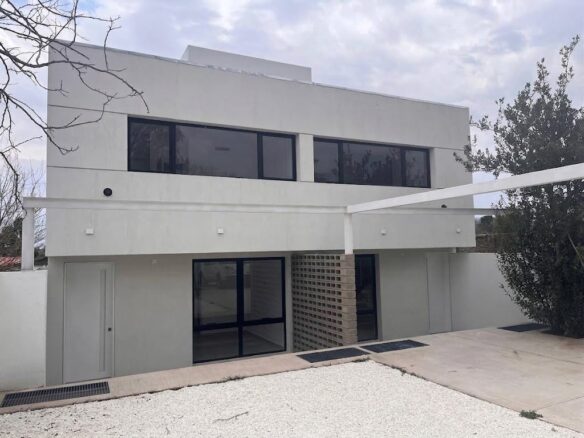 DÚPLEX EN ALQUILER – BARRIO PELLEGRINI – A ESTRENAR.