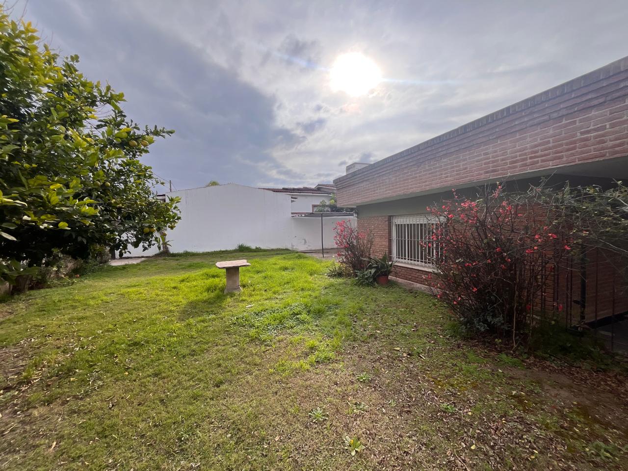 ed190837-8283-4972-9591-e5117ed850b1 CASA EN VENTA-BARRIO PELLEGRINI.