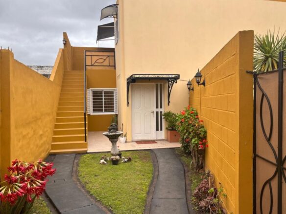 DEPARTAMENTO EN ALQUILER-CALLE BRASIL-BARRIO CAMARA-ALTA GRACIA.