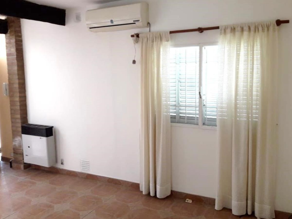 12 DEPARTAMENTO EN VENTA-CALLE AVELLANEDA-ALTA GRACIA.