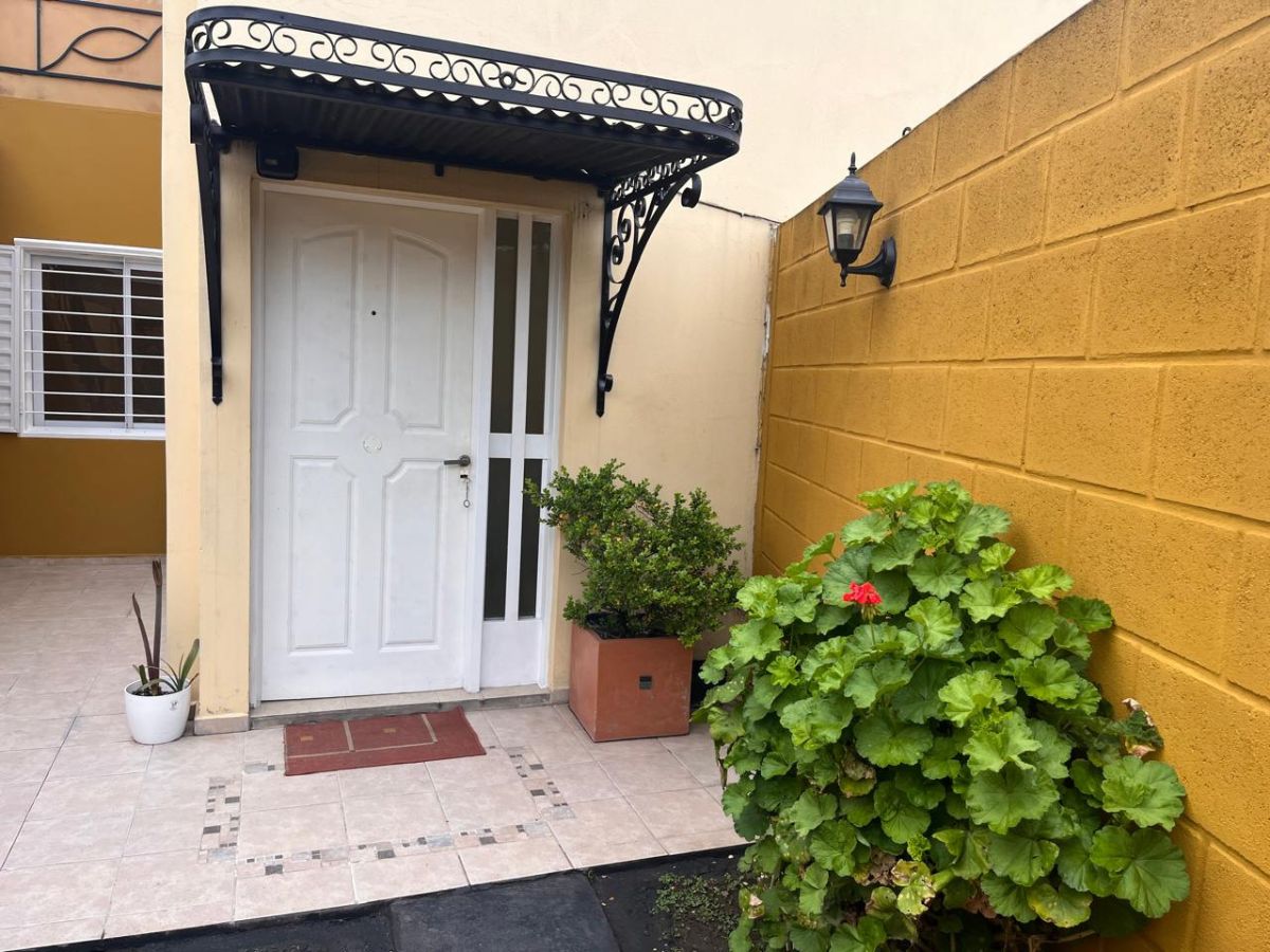 DEPARTAMENTO EN ALQUILER-CALLE BRASIL-BARRIO CAMARA-ALTA GRACIA.